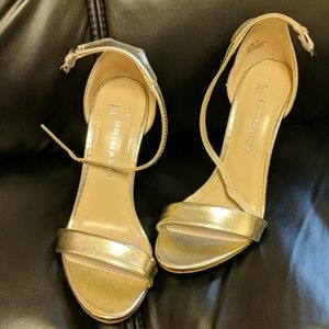 3" heels sexy and elegant gold sandals.